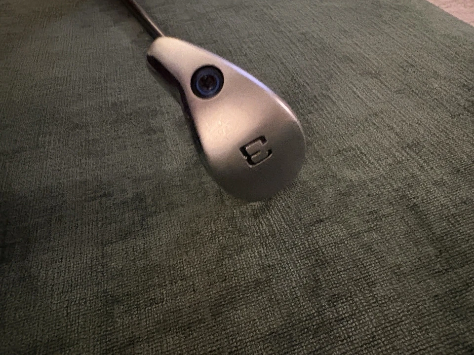 2020 Cobra king Utility One Length 19.5* 3 Iron-Reg Project X Catalyst 60 5.5 - Image 2 of 4