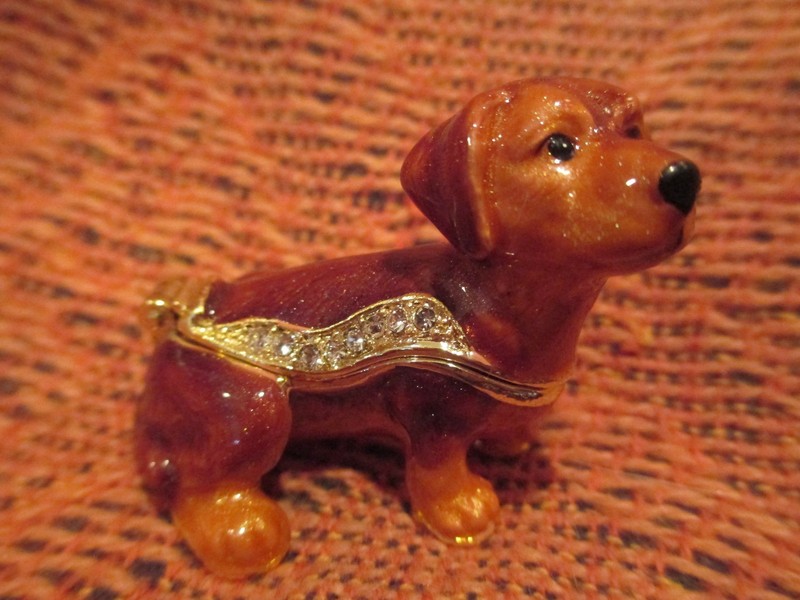 61111 ANGEL~ THE DOXIE PUP ~ JEWELED & ENAMEL TRINKET BOX ~ BOUTIQUE MINIATURE 