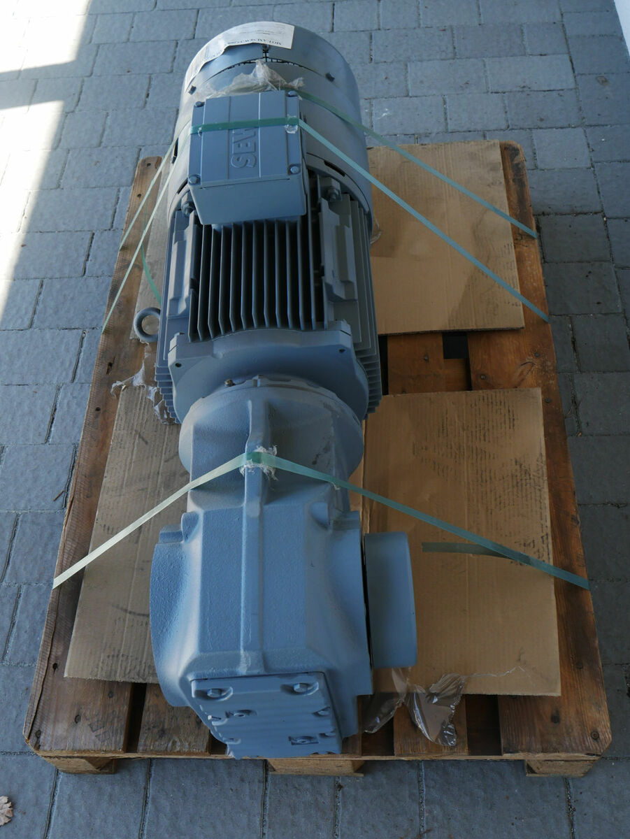 SEW EURODRIVE KH87 DV160L4/BM/HF/TF/EV1S i=17,42 15kW 1710Nm SEW EURODRIVE KH87 DV160L4/BM/HF/TF/EV1S i=17,42 15kW 1710Nm