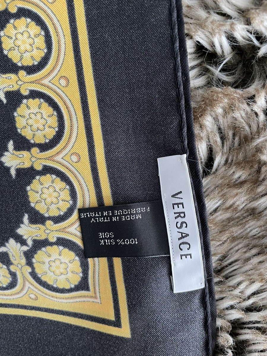 VERSACE ヘリンボーンマフラー 黒 楽天市場】VERSACE ヴェルサーチ ISC35R1 IT01850 マフラー
