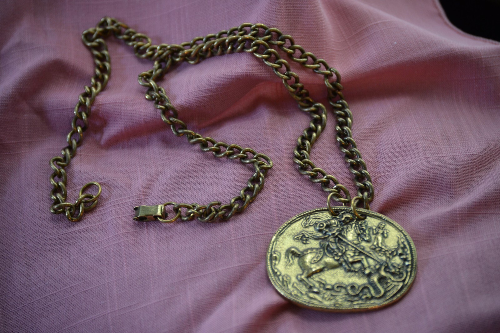 Vintage St George Slaying the Dragon Gold Medallion p… - Gem
