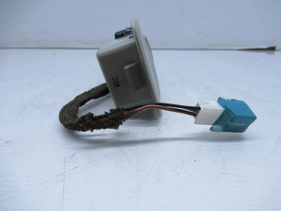 06-10 INFINITI M45 M35 LUZ TECHO LADO PASAJERO TRASERO DERECHO OEM Foto 4 de 4