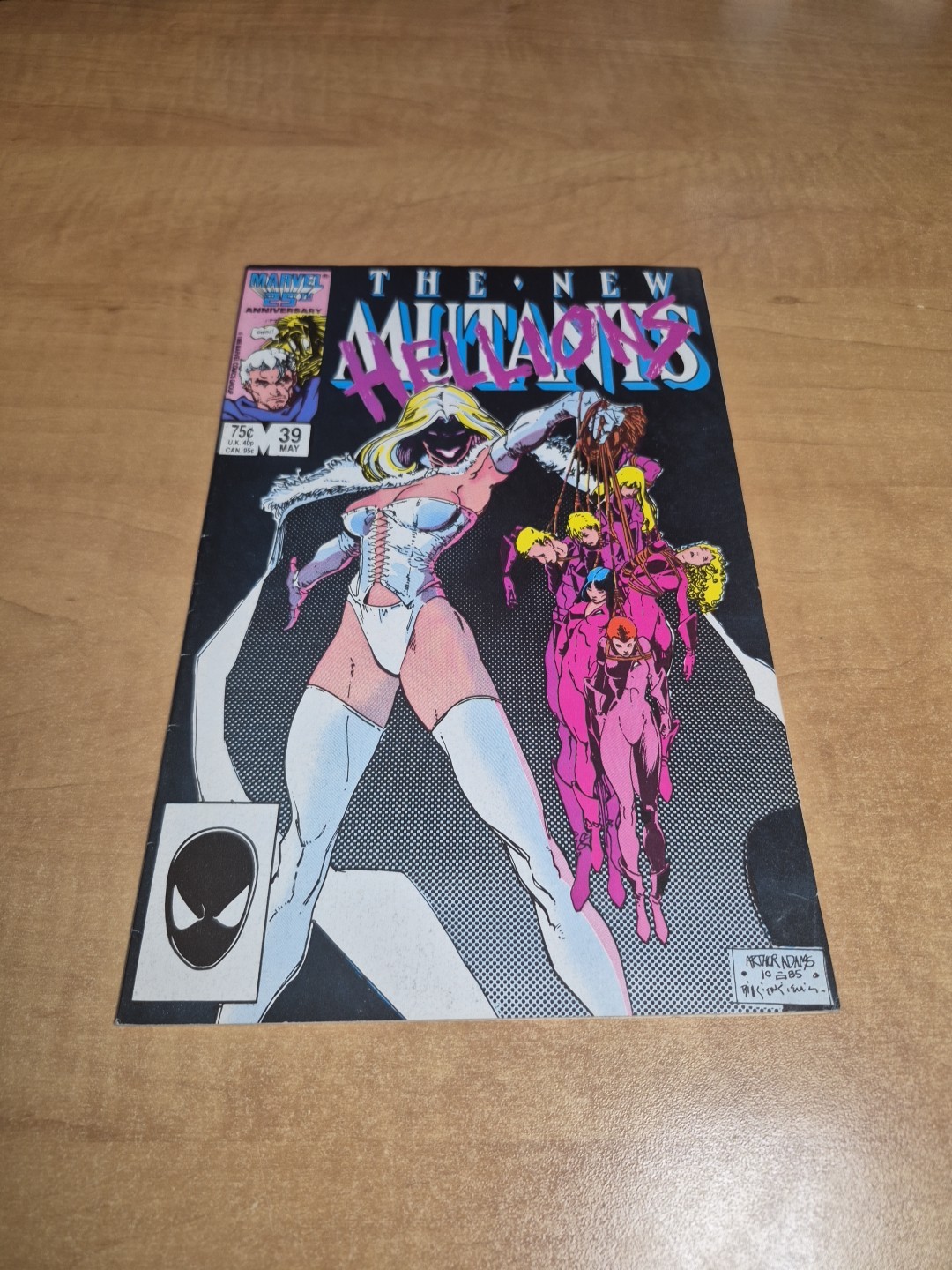 The New Mutants #39 Emma Frost Marvel Comics May 1986 Adams Sienkiewicz Cover VF
