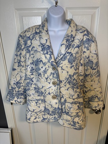 Coldwater Creek blue and cream floral blazer  with 3/4 sleeves. Size: 14 - Picture 1 of 4