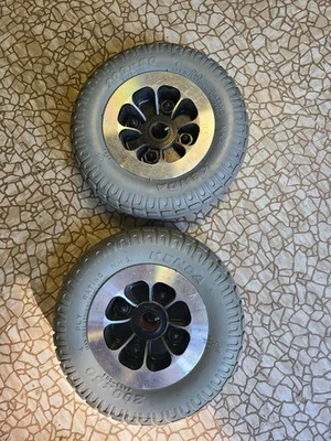 Invacare Zoom 220 rear wheels - Image 1 of 3