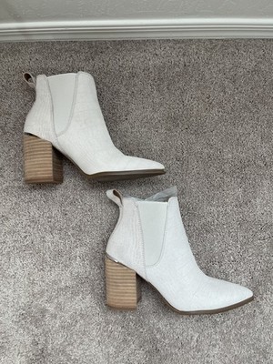 Steve Madden Knoxi Pointed Toe Bootie In Bone Croco | Color: White | Size: 8
