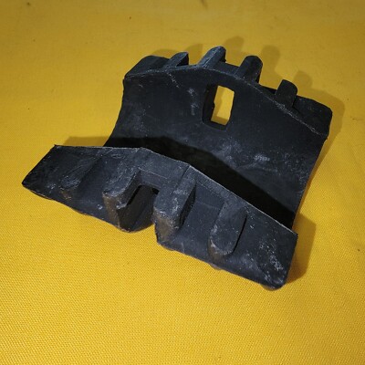 OEM SUZUKI REAR GAS TANK RUBBER CUSHION (44541-28000) TC125 TS185