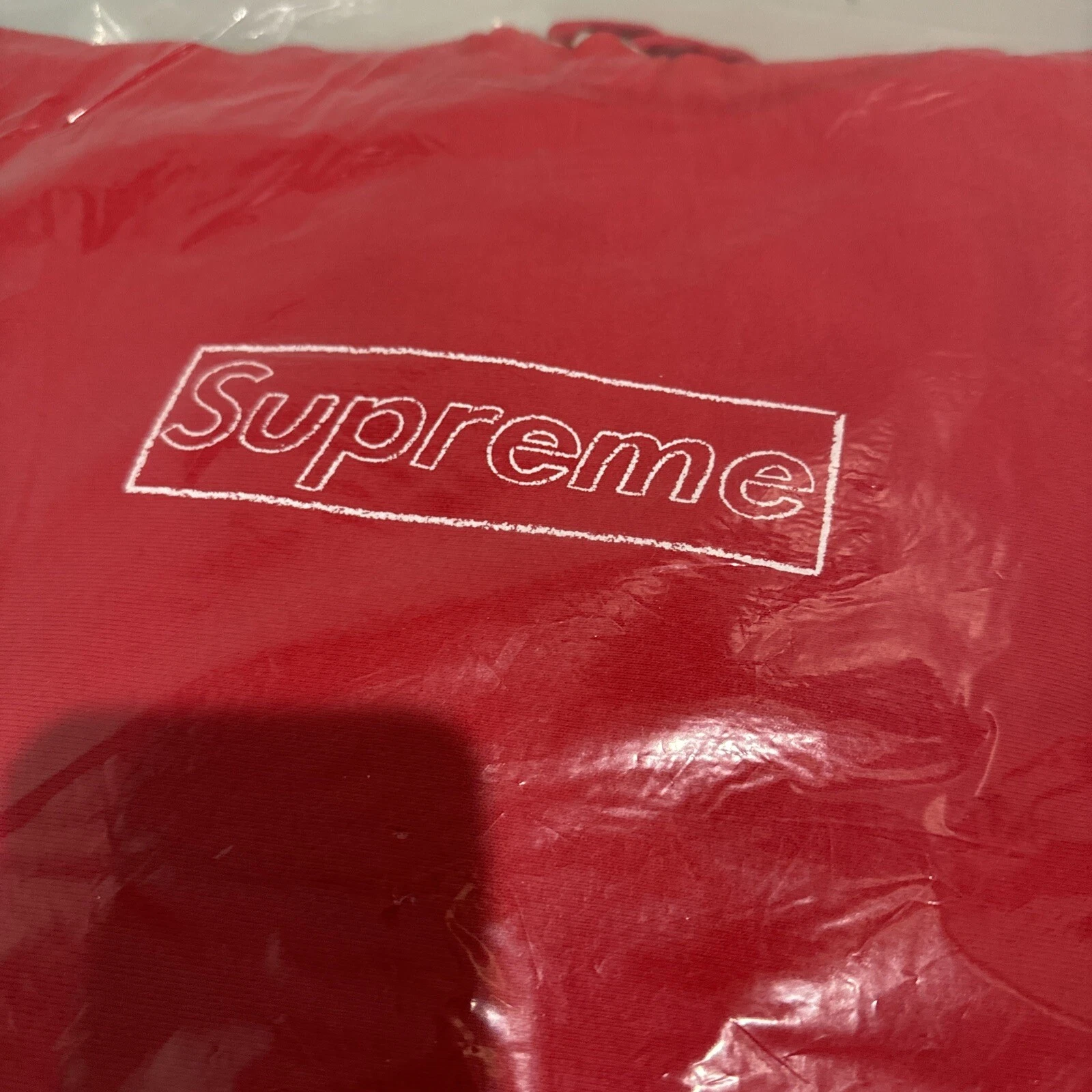 NUOVA felpa con cappuccio rossa Supreme x KAWS scatola di gesso logo Bogo taglia media 2021