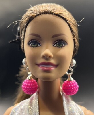 Barbie/Sindy. 12 Zoll Puppen Handarbeit Schmuck Ohrringe Halskette Zubehör Brandneu