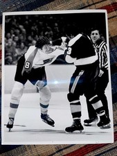 1974 NHL HOCKEY TYPE 1 PHOTO DAVE THE HAMMER SCHULTZ FIGHT ENFORCER AHL WHL WHA