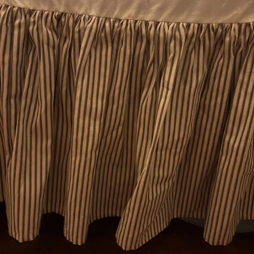 Saia de cama king size feita sob medida - Imagem 4 de 4