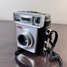 Kodak Brownie Starmatic Camera - Vintage Collectibles