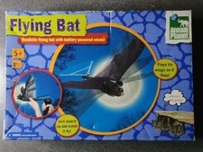 Flying Bat Realistic Flying Bat With Battery Powered Winder