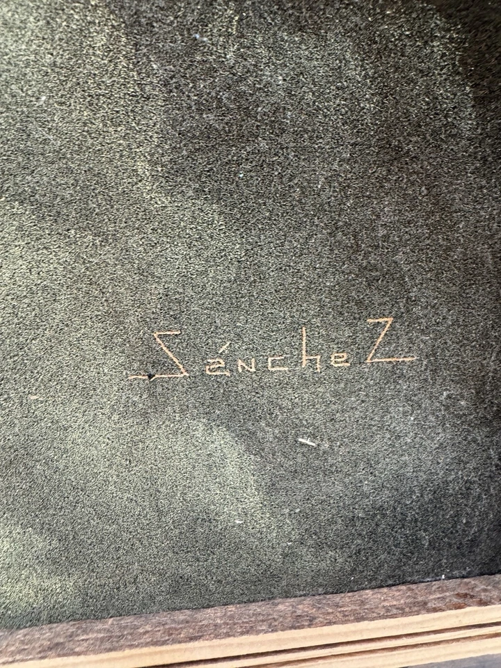 Pintura Terciopelo Nuestra Señora de Guadalupe Enmarcada De Colección México Firmada Sénchez Foto 2 de 4