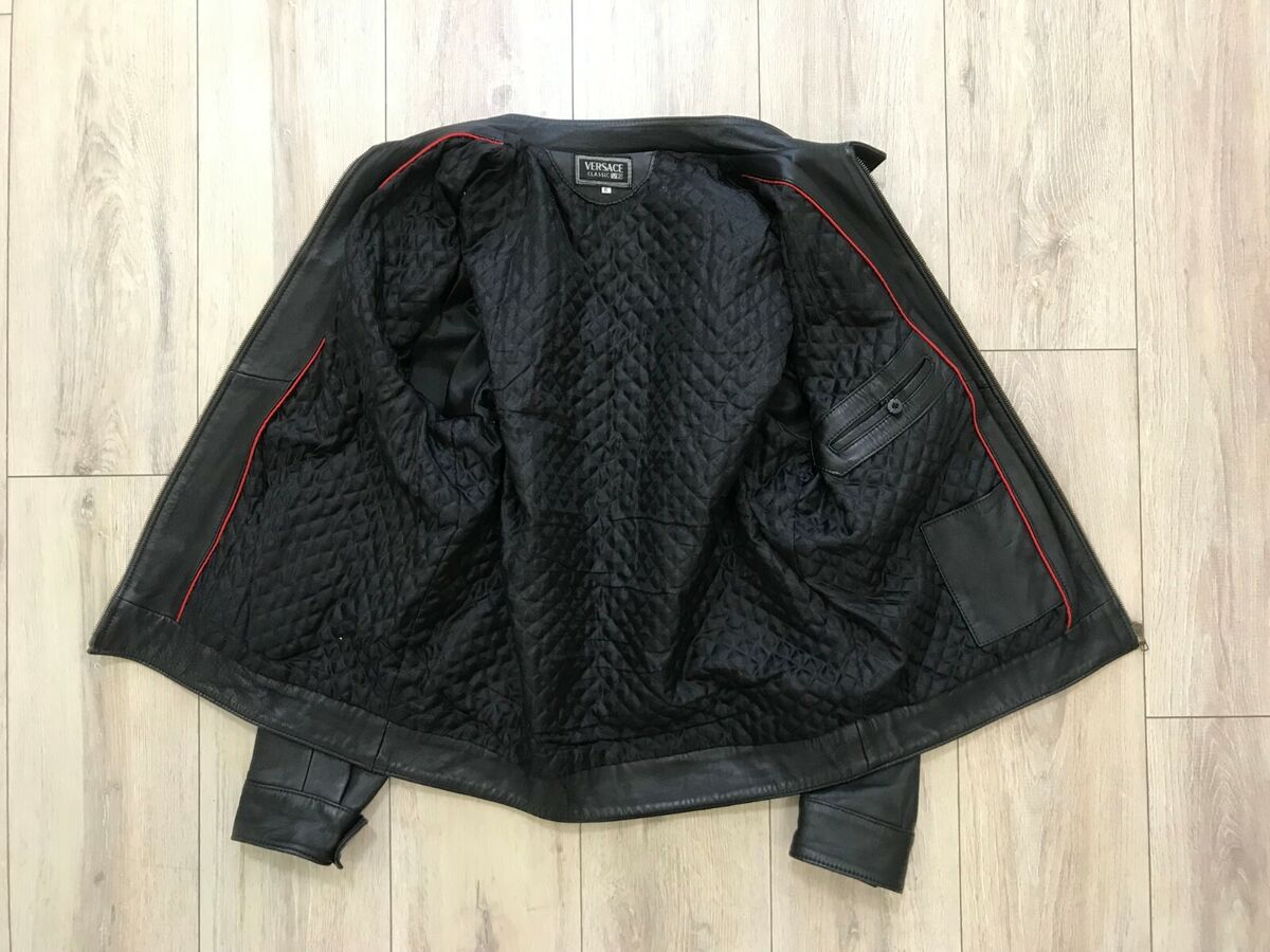 VERSACE Classic V2 Vintage Oldschool Leather Men Jacket Coat VERSACE Classic V2 Vintage Oldschool Leather Men Jacket Coat