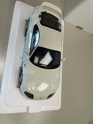 LCD 1:18 TOYOTA SUPRA A80 MK4 bianco pressofuso con licenza nuovo - Foto 8 di 19