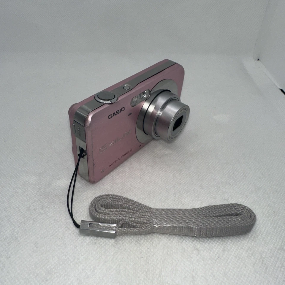 Pink Digital Camera Casio EX-Z80 8.1 MP Tested Plus Charger Battery And 2GB SD - Image 2 of 4