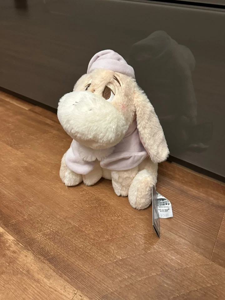Disney Authentic 2024 Winter Winnie the Pooh Eeyore kleiner Plüsch - Bild 3 von 4