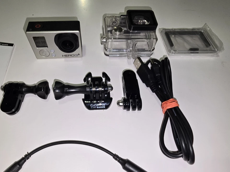 GoPro HERO3 Silver Edition With Underwater Case & Some Accessories Extra Battery - Image 3 of 4
