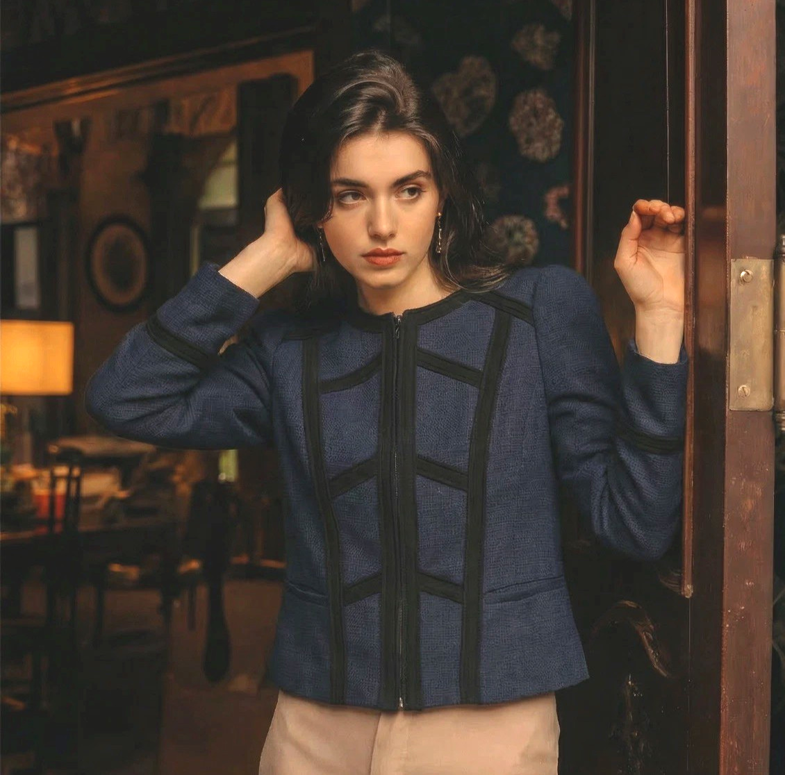 NWT White House Black Market Women’s Blue Black Tweed Cropped  Jacket Size 2