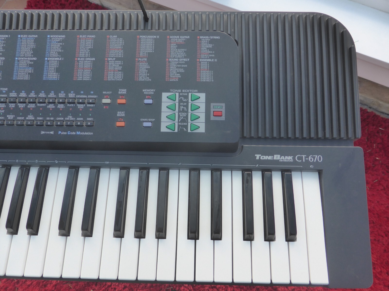 CASIO TONEBANK CT670 ELECTRONIC KEYBOARD with Power Supply + Stand