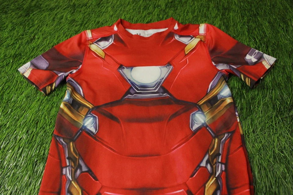 UNDER ARMOUR X MARVEL IRON MAN ORIGINAL BOYS CASUAL SHIRT JERSEY SIZE YOUNG L - Image 3 of 4