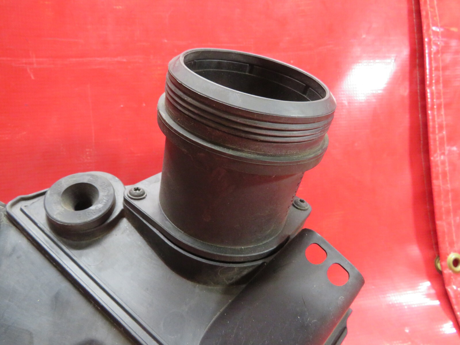 2006 BENTLEY FLYING SPUR BOTTOM RIGHT SIDE INTAKE BOX