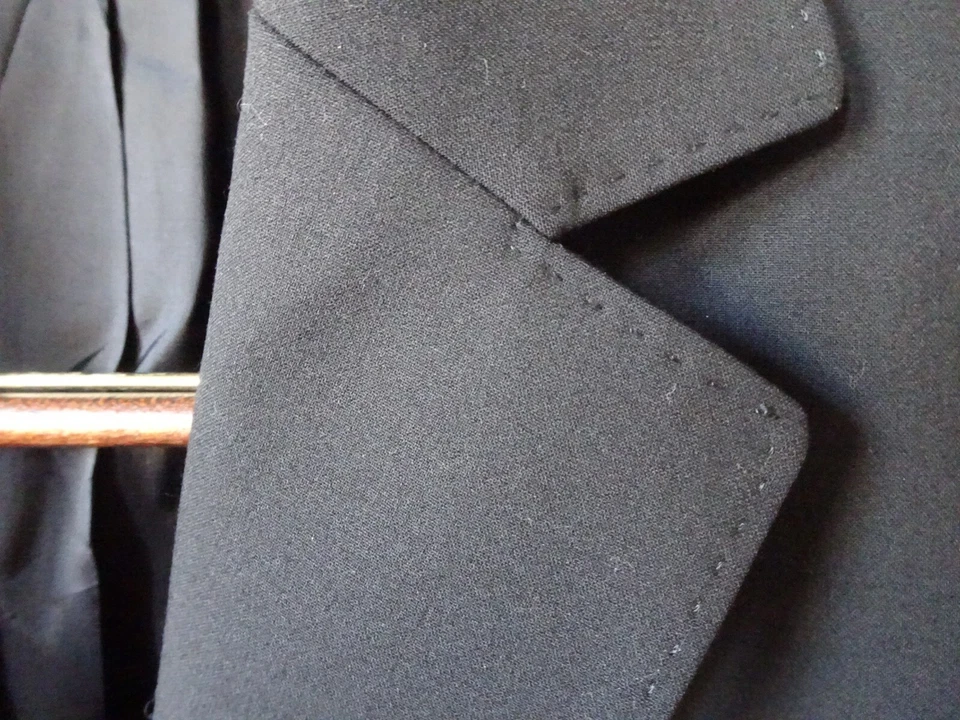 LAFAYETTE 148 NEW YORK Blazer Jacket Black Lined Career Style Size 4 2 Button - Image 4 of 4