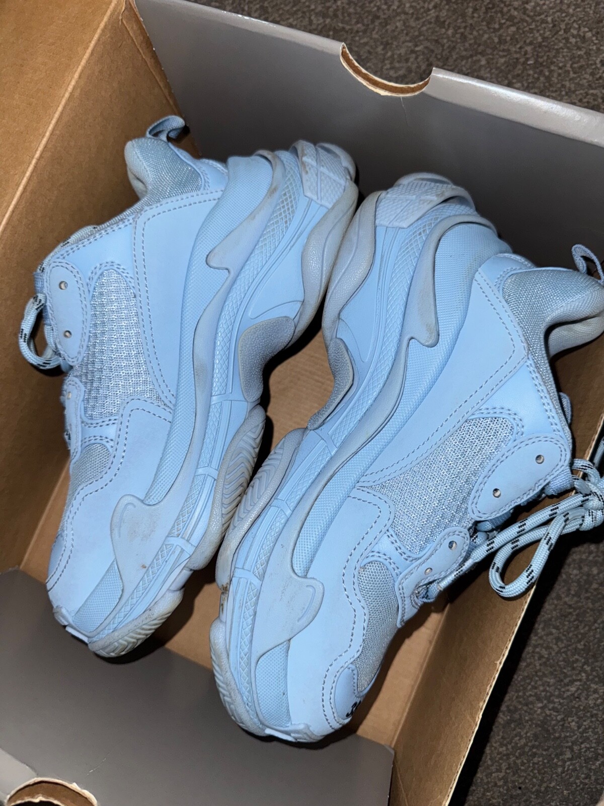Baby Blue Size 5/6 Triple S Balenciagas. Comes With Box. Worn. image 2