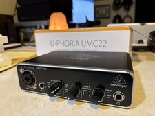 Behringer U-PHORIA UMC22 2in2out USB Audio Interface and Accessory Bundle