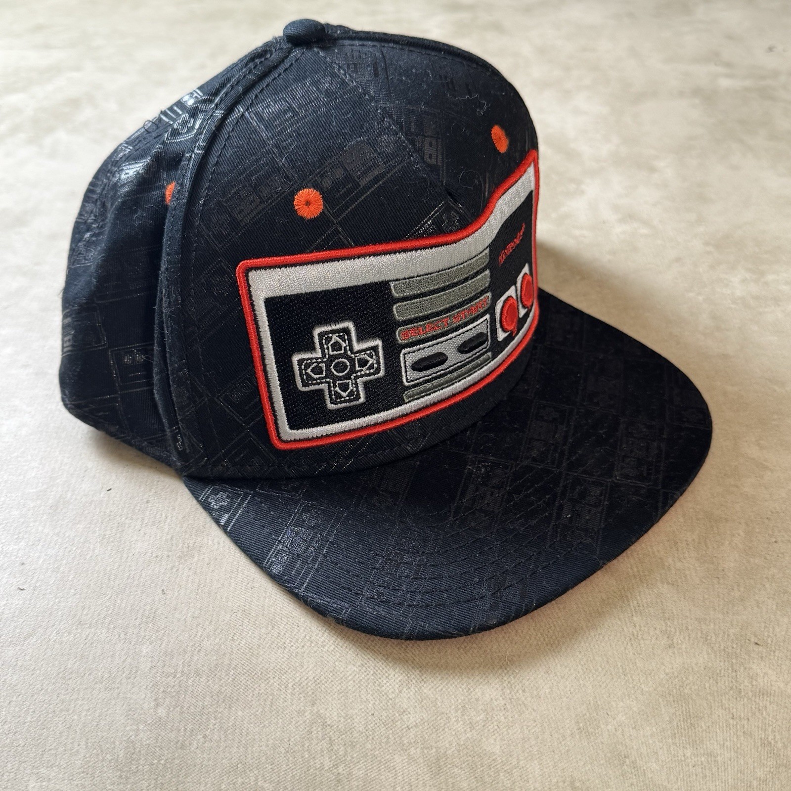 Nintendo NES Controller Hat Snapback Cap Black Re… - image 1