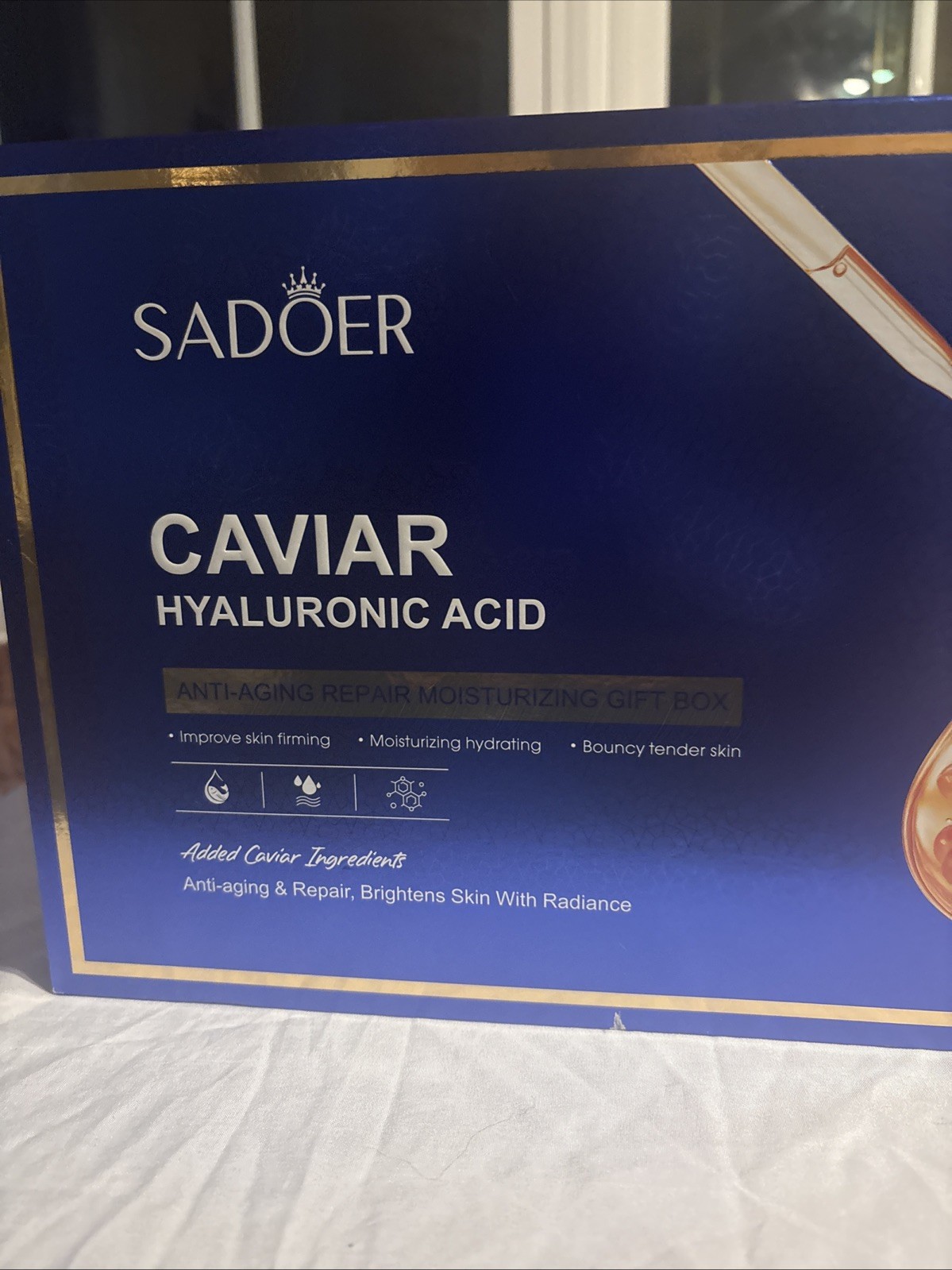 SADOER, Caviar + Hyaluronic Acid Anti-Aging Repair Moisturizing Gift Box.