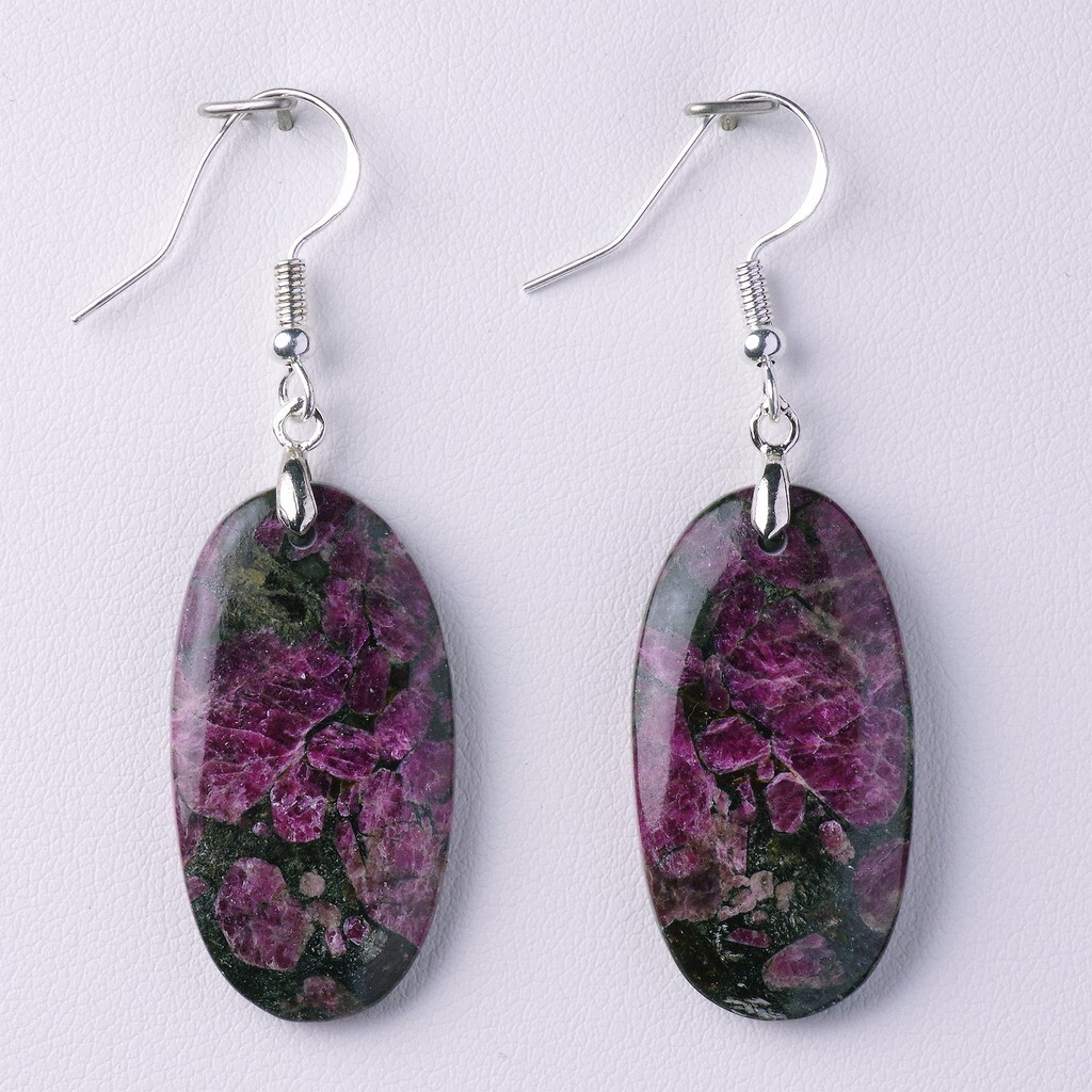 Boucles d'oreilles eudialyte pierre naturelle 53,37 ct, un éclat unique contre le teint terne