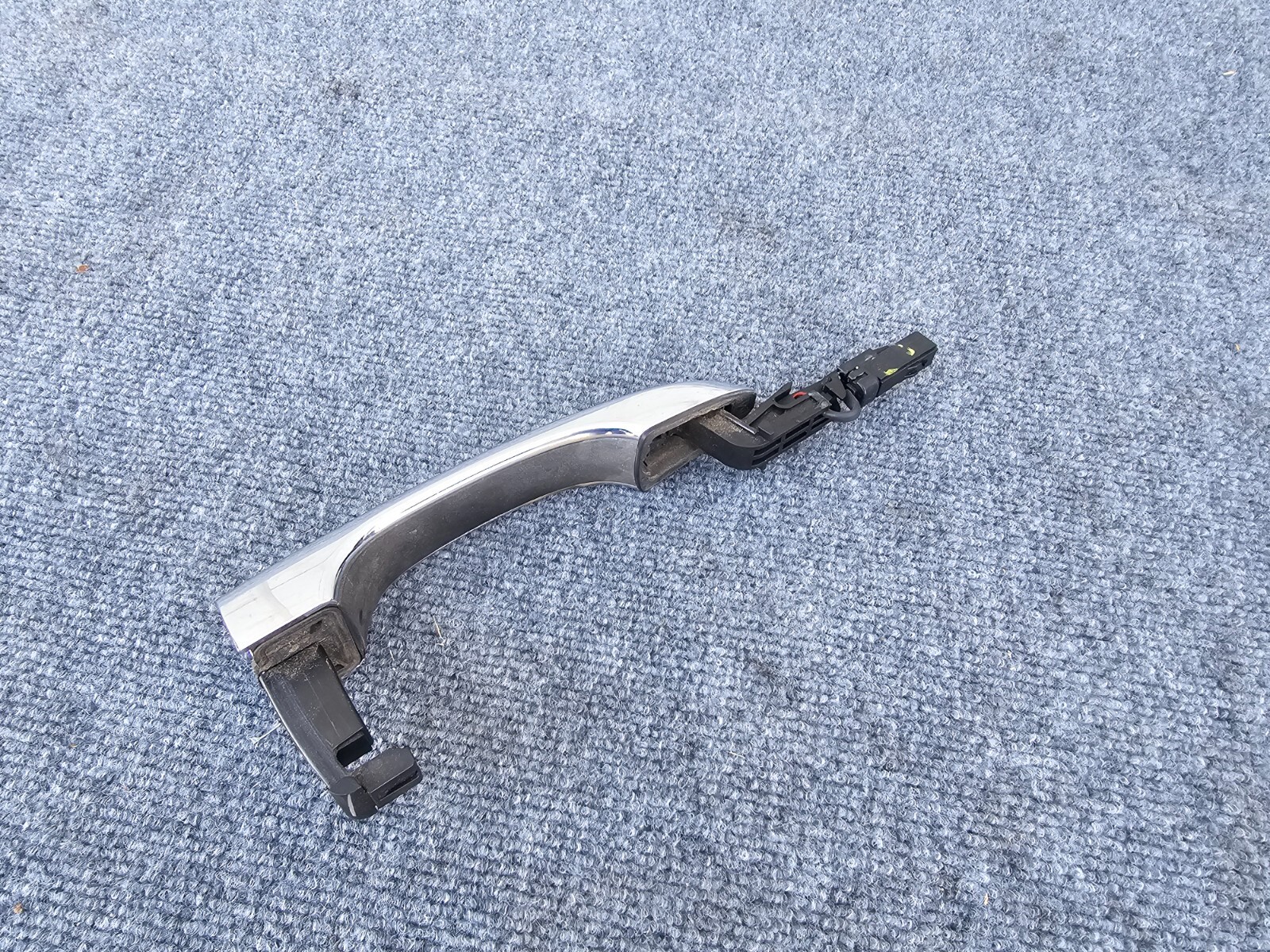 FRONT DOOR KEYLESS DOOR HANDLE OEM 13-17 MASERATI GHIBLI S QUATTROPORTE GTS