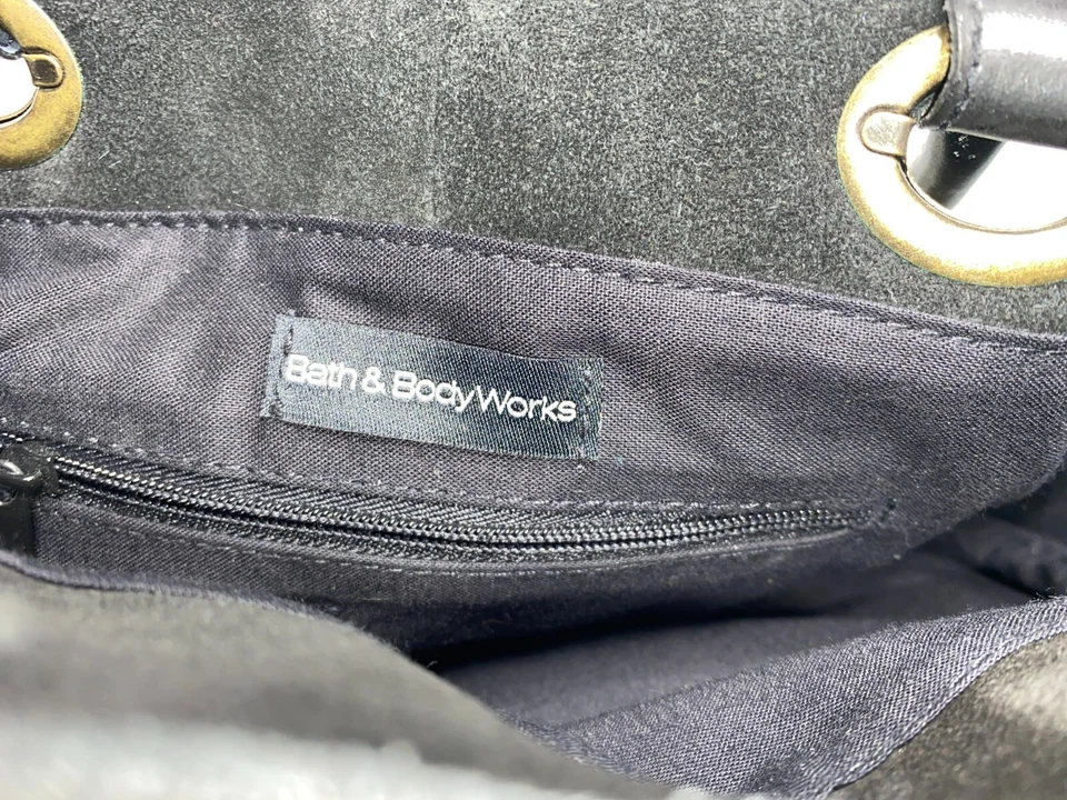 Bolso de Mano Mujer Bath and Body Works Cuero Genuino Negro, Herrajes Dorados Foto 4 de 4