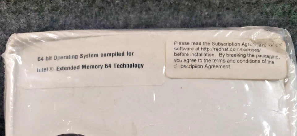 RED HAT ENTERPRISE LINUX WS VERSION 4 New Sealed .......................(DS4D2) - Image 3 of 4