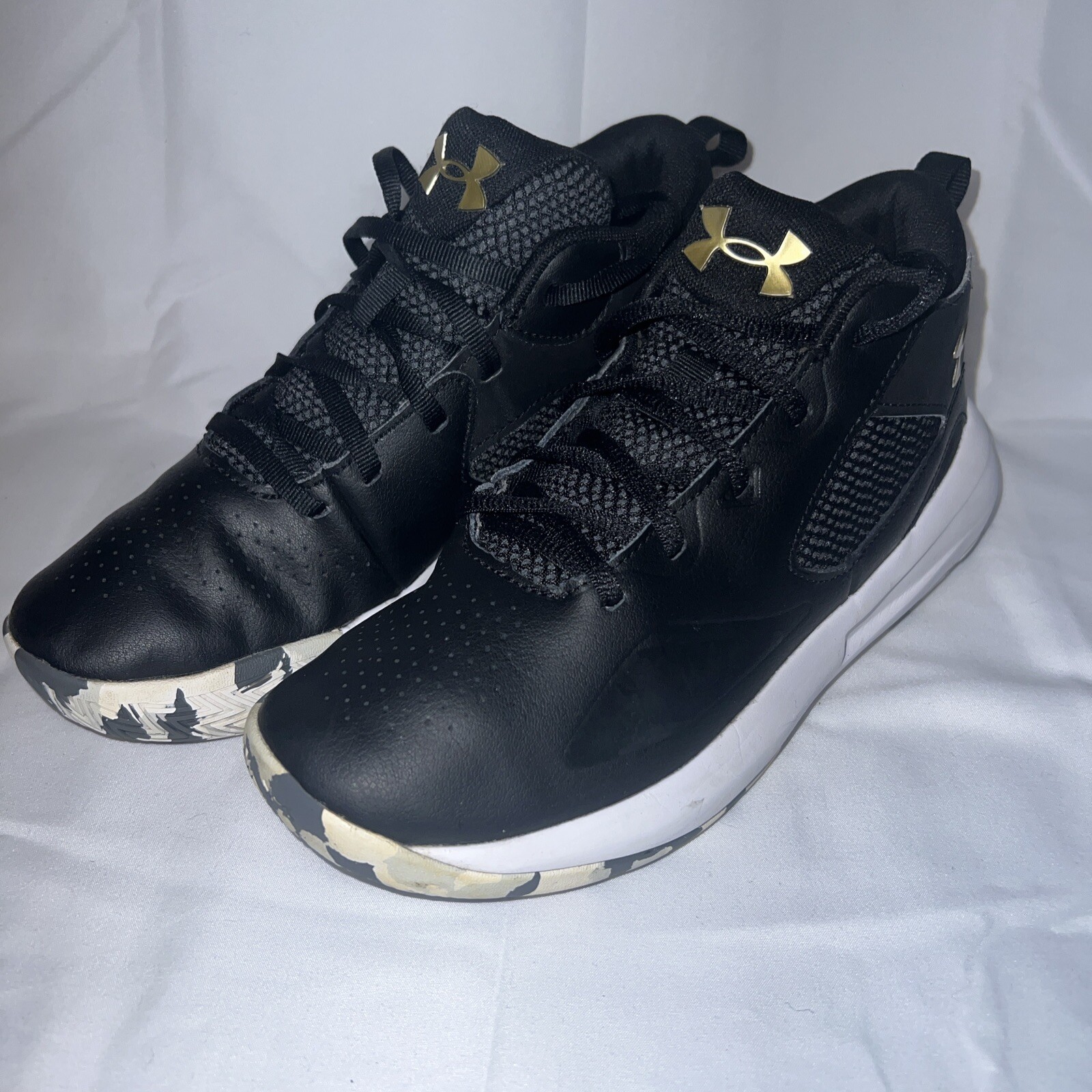 Under Armour Boys Lockdown 5 3023533-003 Black Basketball Shoes Sneakers Sz 6Y