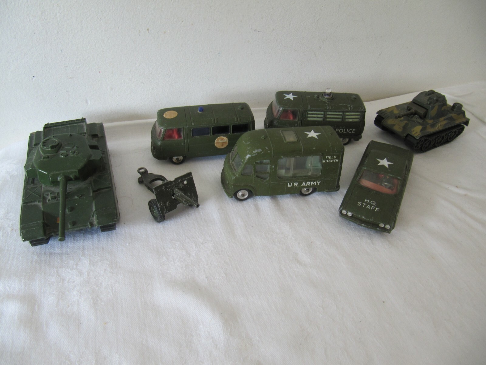 CORGI VINTAGE TOYS U.S Army Campo Cucina, polizia militare, HQ Oldsmobile, DINKY CORGI VINTAGE TOYS U.S Army Campo Cucina, polizia militare, HQ Oldsmobile, DINKY
