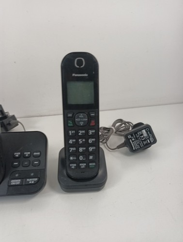 Telefony bezprzewodowe Panasonic KX-TGC420E z sekretarką - Zdjęcie 2 z 6