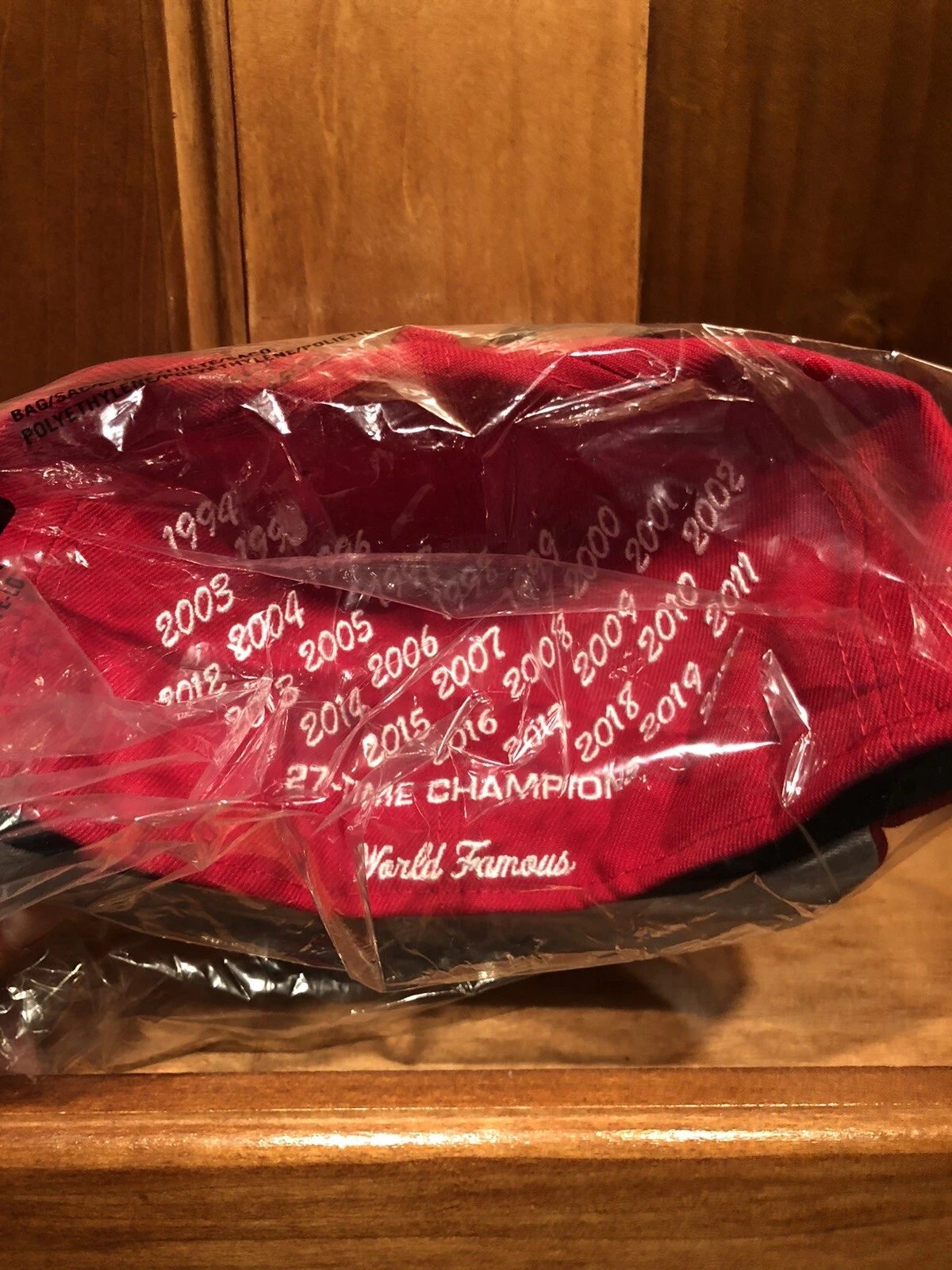 Chapeau rouge logo Supreme New Era Champions Box taille 7 1/2