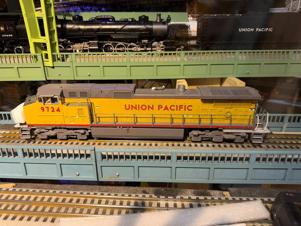 6-Car Solid Rocket Transport Set with UP Dash -9 - Super Detail 20-2504-1 - Image 2 of 4