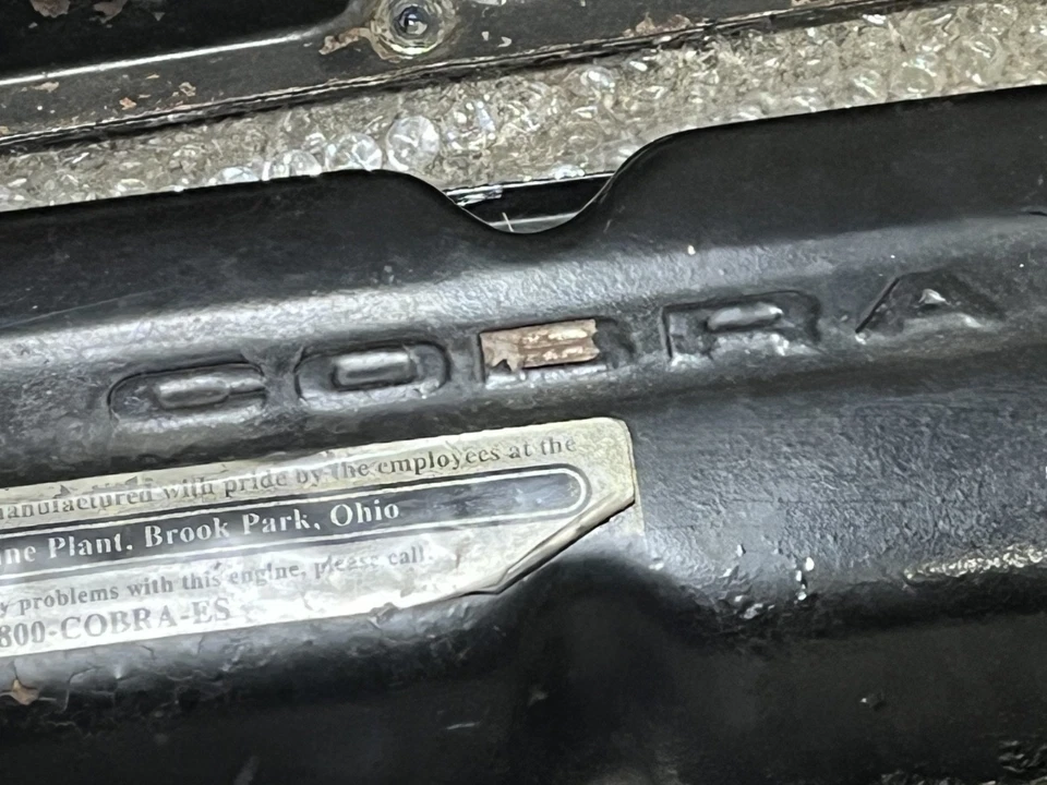 OEM 94 95 Ford Mustang Cobra 5.0 Cubierta de válvula de acero izquierda derecha lado derecho GT40 Foto 2 de 4