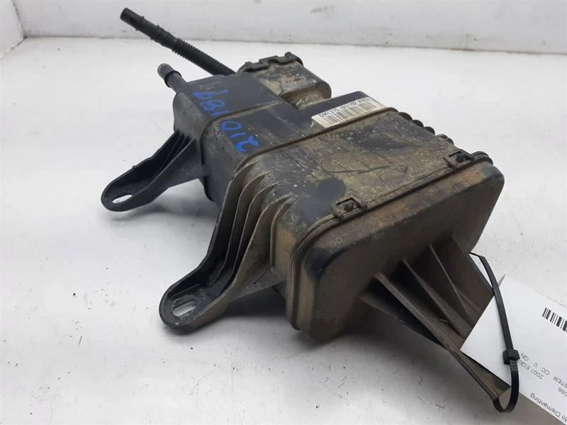 05 06 07 08 09 Bote de vapor de combustible Chevrolet Equinox 19330402 Foto 4 de 4