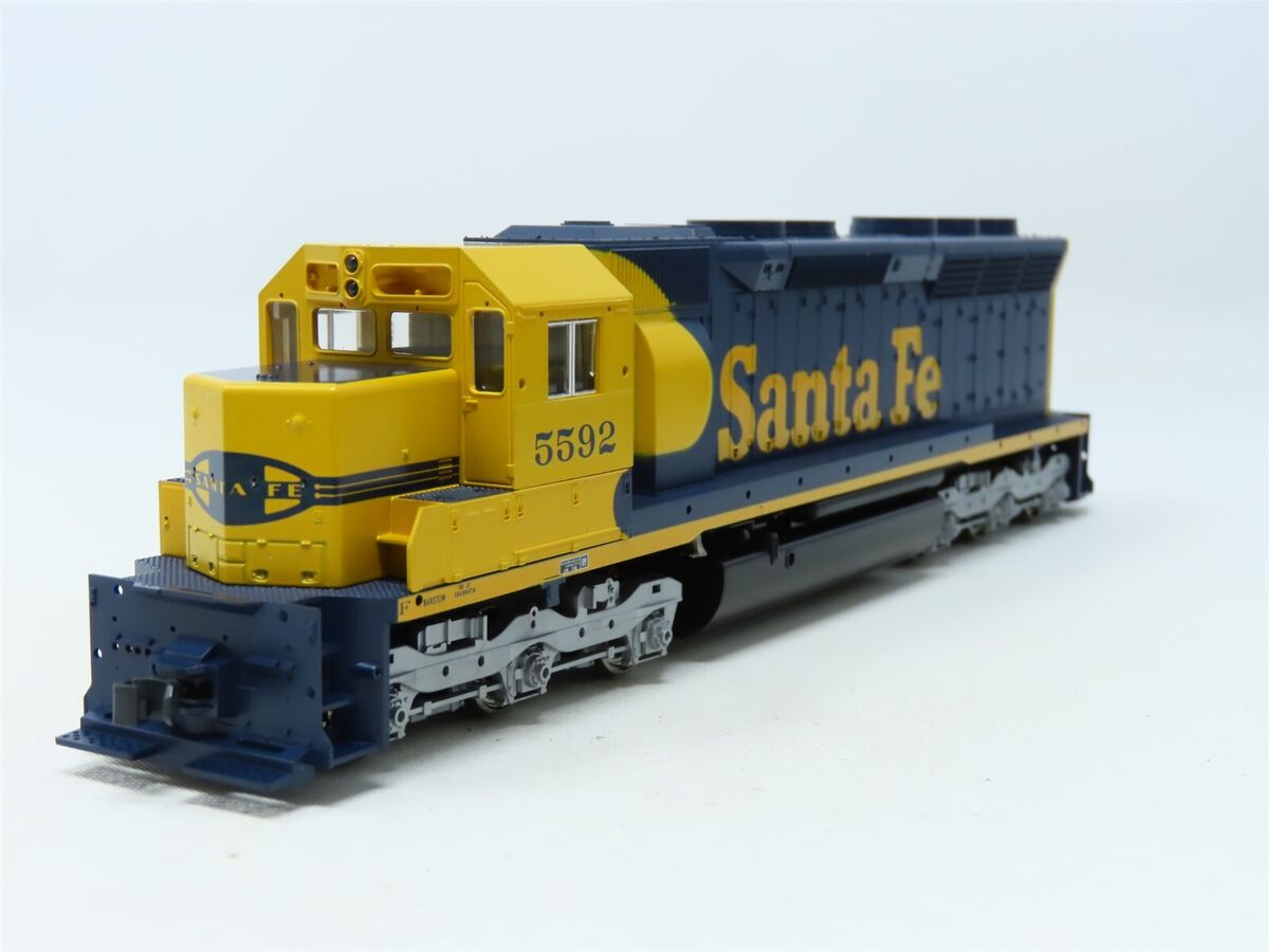 HO Scale KATO 37-1745 ATSF Santa Fe EMD SD45 Diesel #5592 HO Scale KATO 37-1745 ATSF Santa Fe EMD SD45 Diesel #5592