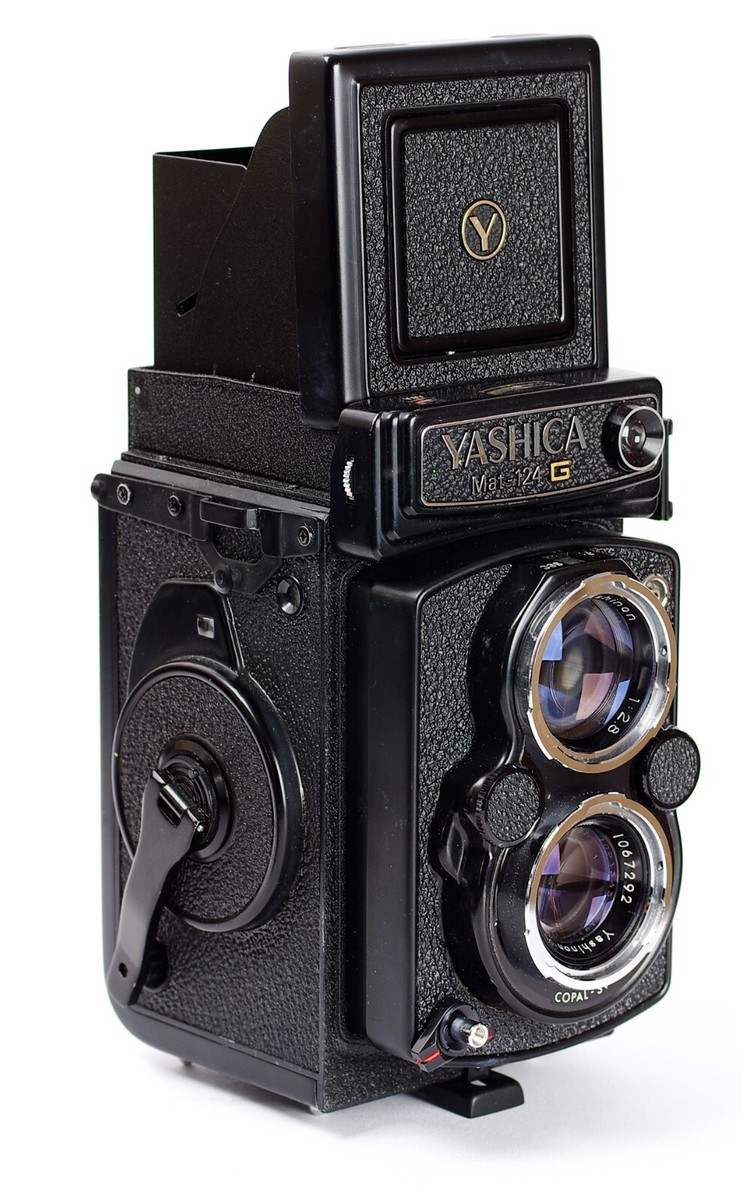 Yashica Mat 124G 6x6 TLR Lens Yashinon 3.5/80mm No.1121952 Yashica Mat 124G 6x6 TLR Lens Yashinon 3.5/80mm No.1121952