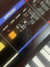ROLAND JUNO 6 VINTAGE ANALOG SYNTHESIZER KEYBOARD SYNTH