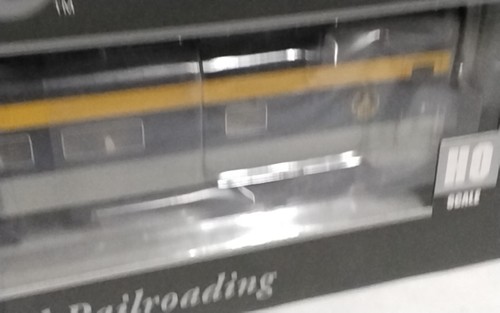 WALTHERS HO PULLMAN STANDARD 56 SEAT COACH BALTMORE OHIO LIGHTED - Picture 3 of 4