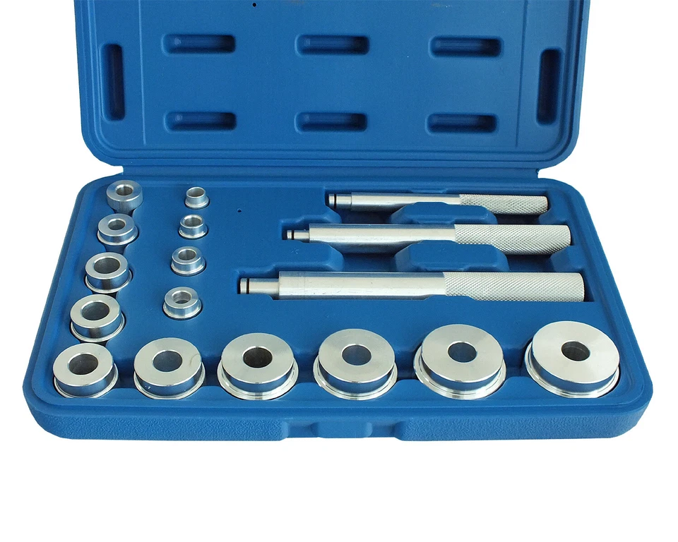 17 PIECE UNIVERSAL ALUMINIUM WHEEL BUSH BEARING RACE & SEAL DRIVER SET TOOL KIT - Image 3 of 4