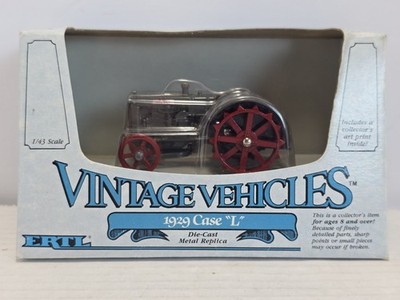 ERTL ''Vintage Vehicles''  McCormick-Deering Farmall Tractor 1:43 Scale Die-Cast 