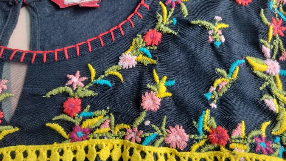 FABULOUS JOE BROWNS BLACK EMBROIDERED BOHO TOP SIZE UK 20 NEW WITHOUT TAGS - Image 4 of 4